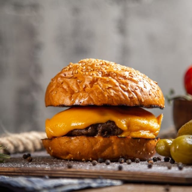 Cheeseburger.